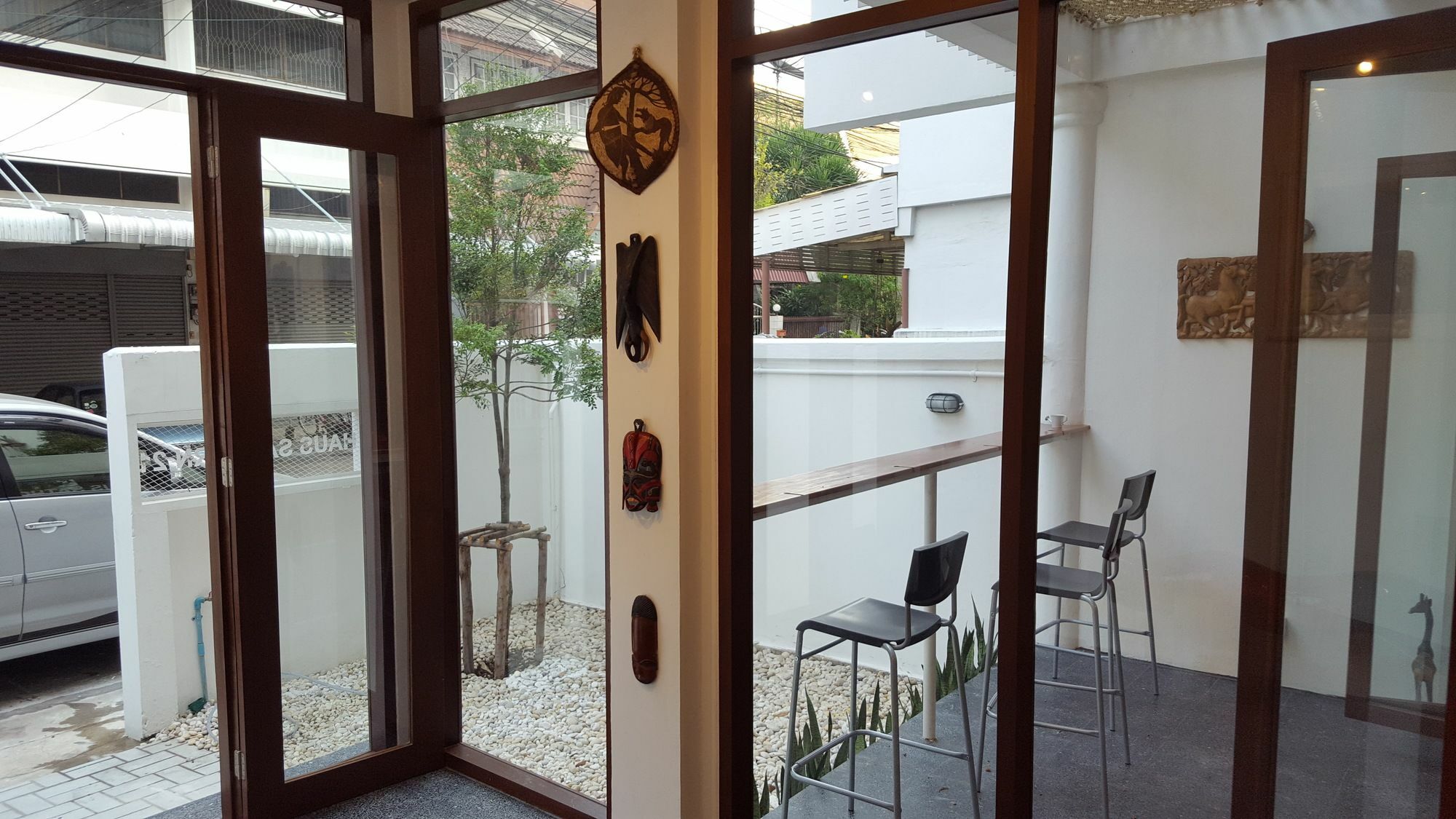 Haus Sathorn 21 Bed And Breakfast Bangkok Exterior photo